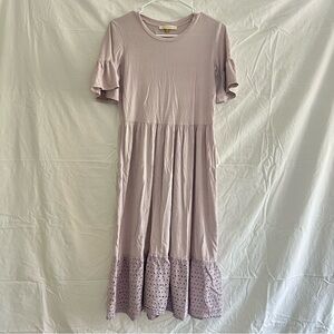 Elegant lilac midi Dress